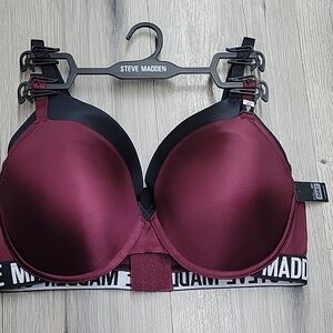 STEVE MADDEN T-SHIRT BRA.